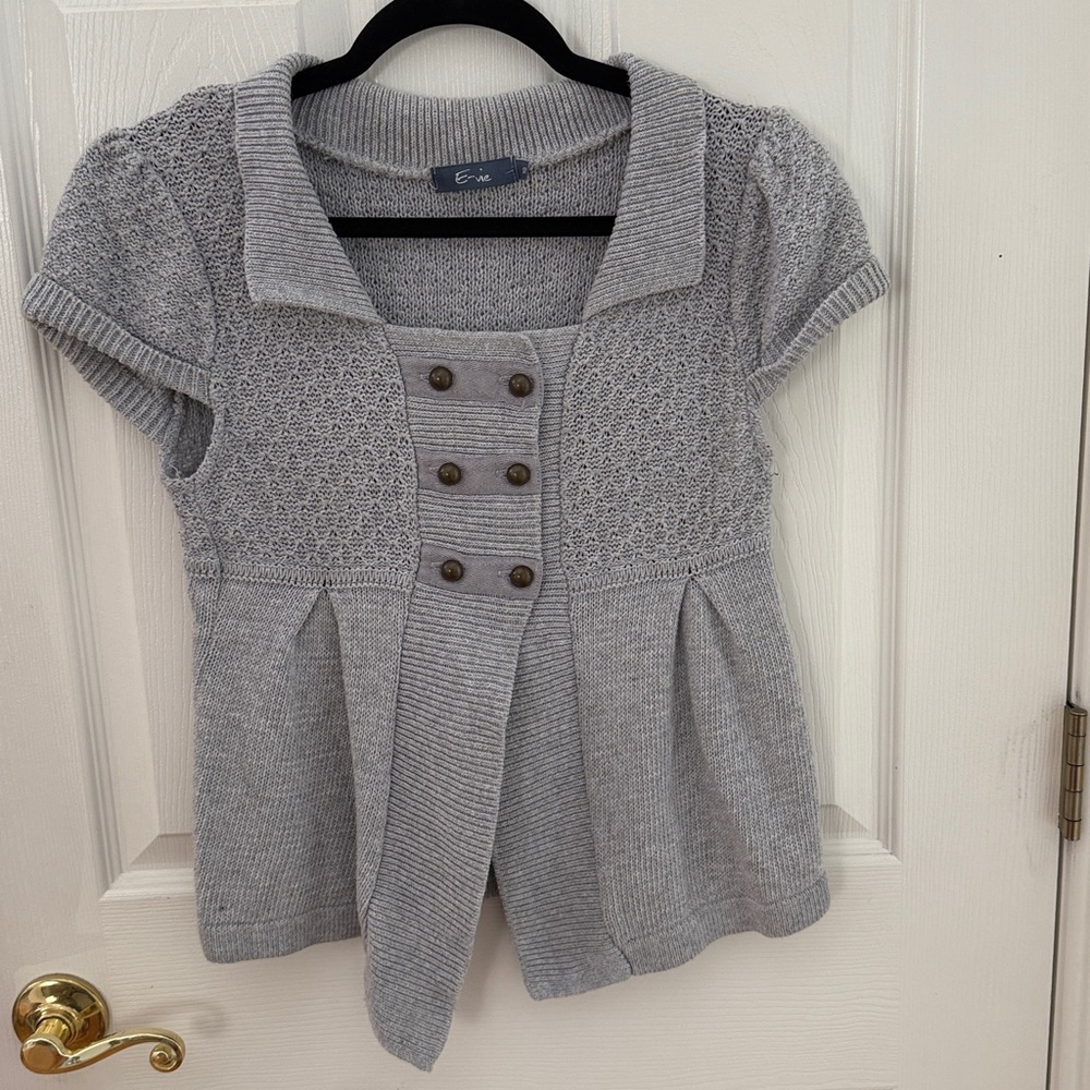 E-Vie (UK brand) Gray Short Sleeve Knit Cardigan size 8 (UK size) - Picture 2 of 8